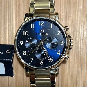 TOMMY HILFIGER WATCH WITH 46MM NAVYBLUE CHRONOGRAPH FACE & GOLDEN BRACELET